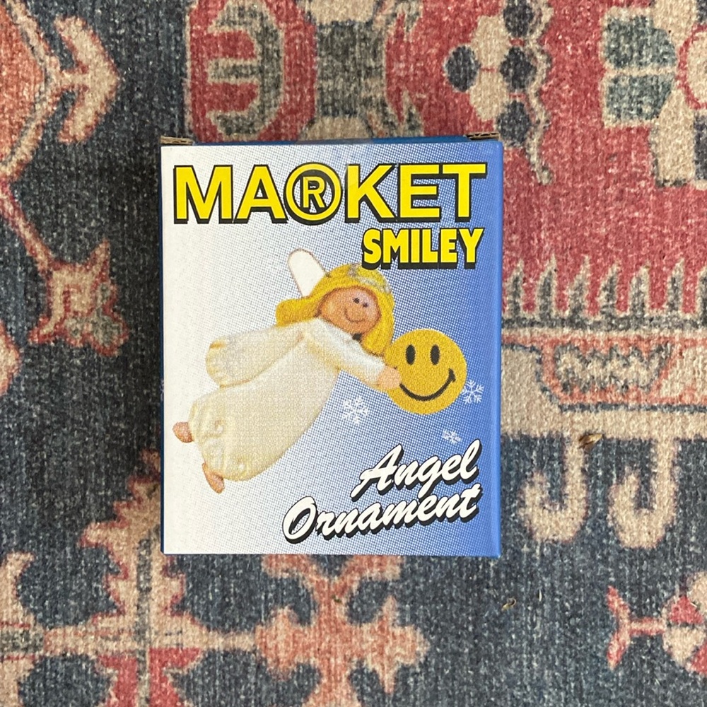 Market smiley angel ornament
